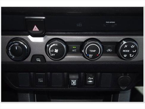 Certified 2019 Toyota Tacoma SR5 image 43