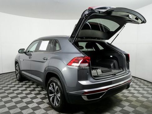 Certified 2025 Volkswagen Atlas Cross Sport SE image 29