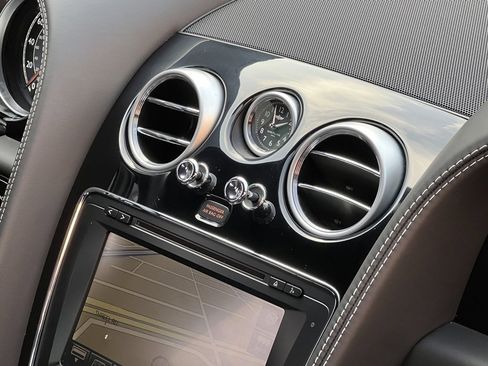 Used 2014 Bentley Flying Spur W12 image 40