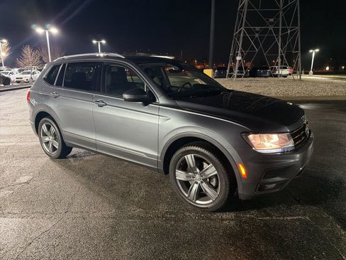 Used 2020 Volkswagen Tiguan SEL image 5