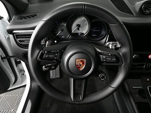 New 2026 Porsche Macan S image 11