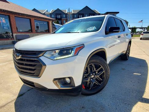 Used 2018 Chevrolet Traverse Premier w/ Redline Edition FWD image 3