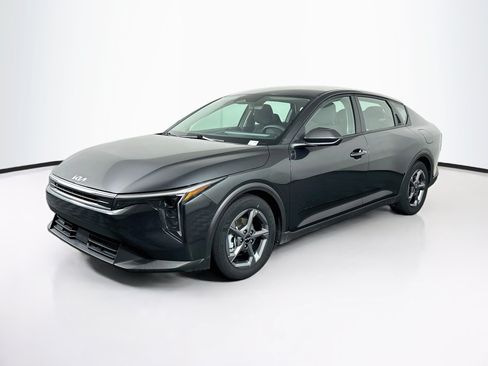 Used 2025 Kia K4 FWD image 3