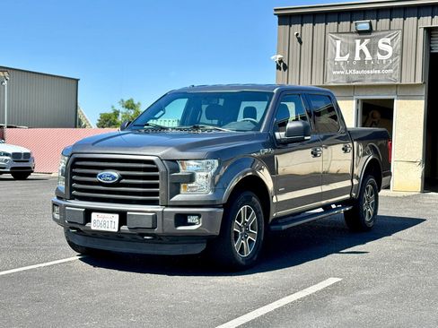 Used 2015 Ford F150 XLT w/ Equipment Group 302A Luxury AWD/4WD image 3