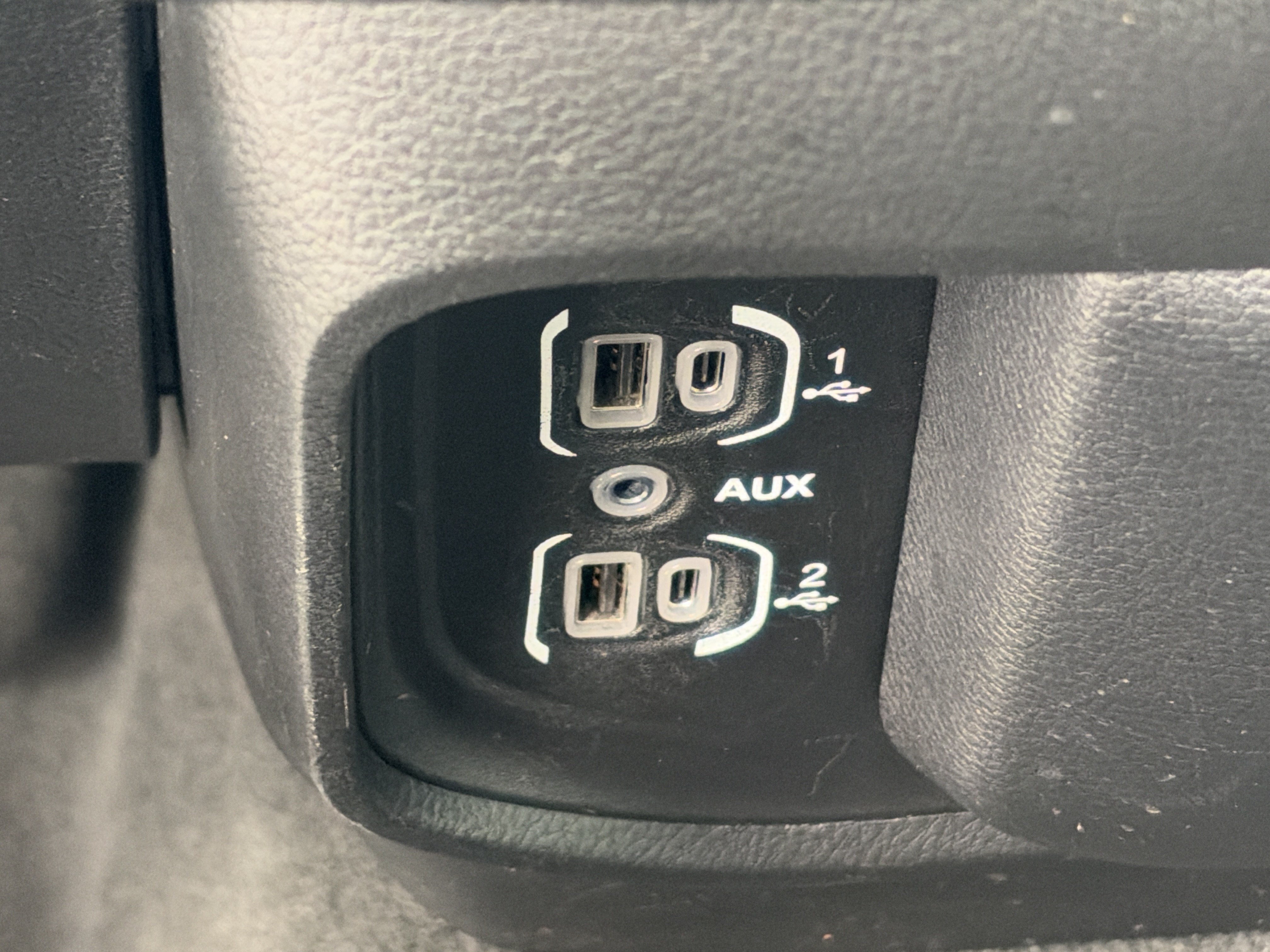 Used 2020 RAM 1500 Laramie AWD/4WD image 37