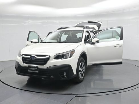 Used 2021 Subaru Outback Premium AWD/4WD image 29
