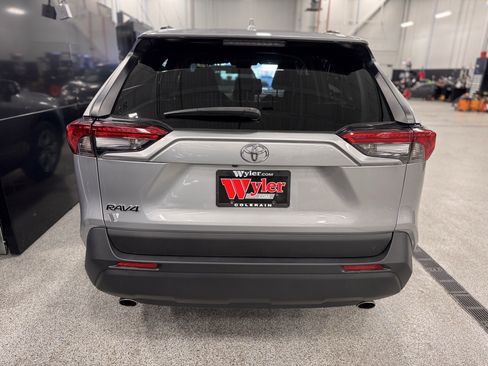 Used 2024 Toyota RAV4 XLE image 32