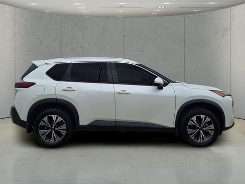 Used 2021 Nissan Rogue SV w/ Premium Package FWD image 6