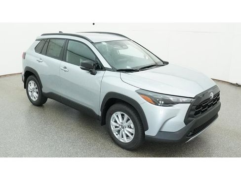 New 2026 Toyota Corolla Cross LE FWD image 9