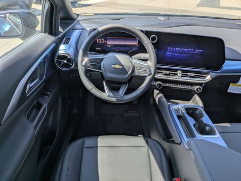 Used 2026 Chevrolet Equinox EV LT image 14