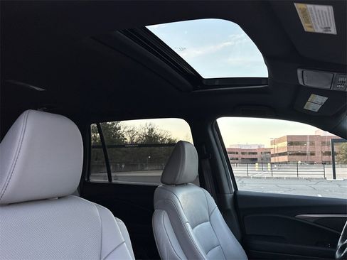 Used 2022 Honda Passport EX-L image 11