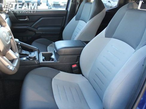 Used 2024 Toyota Tacoma TRD Off-Road image 11