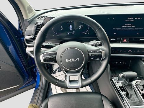 Certified 2024 Kia Sportage EX image 11