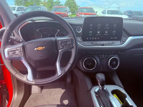 Used 2023 Chevrolet Blazer LT image 13