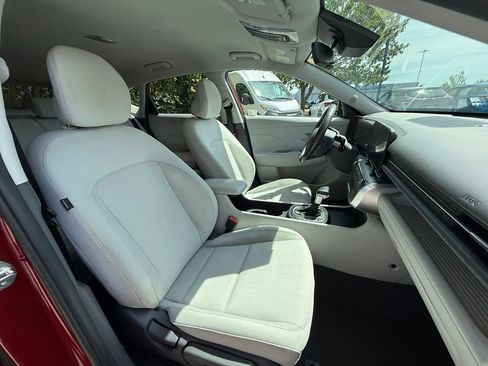 Used 2025 Hyundai Kona SEL FWD image 37