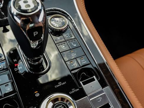 Used 2021 Bentley Continental GT AWD/4WD image 29