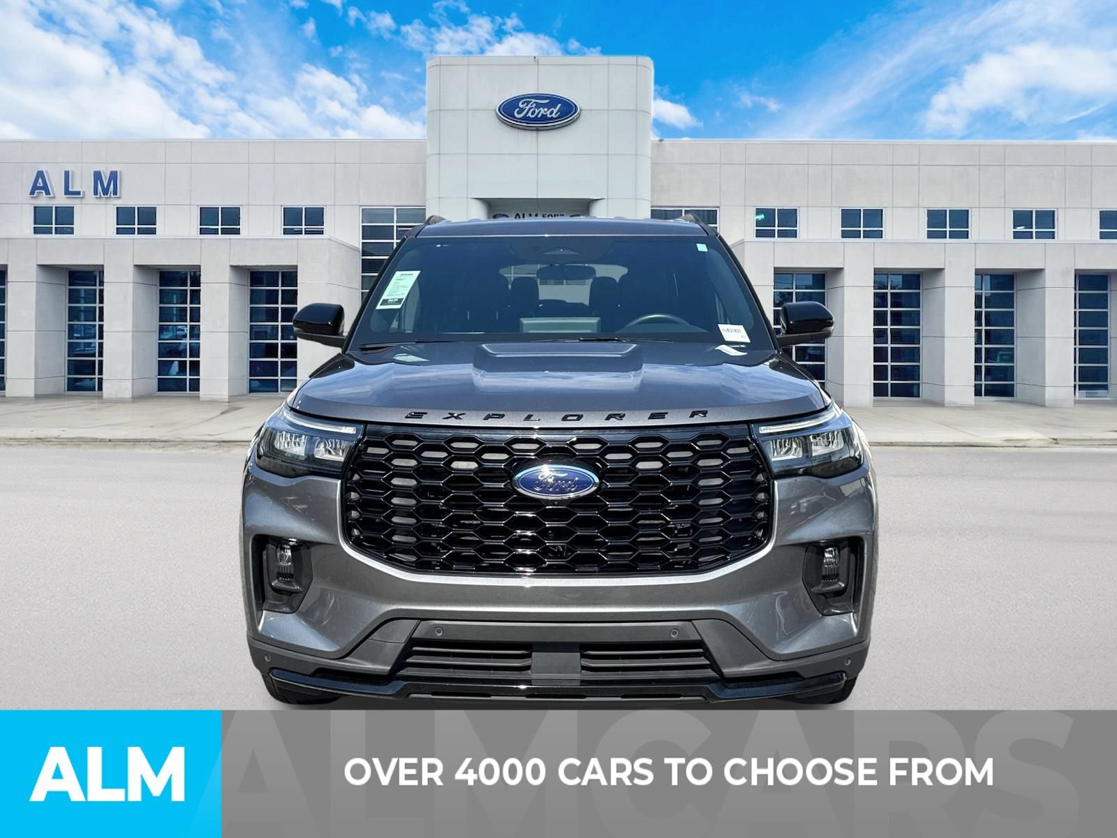 Used 2025 Ford Explorer ST-Line AWD/4WD image 2
