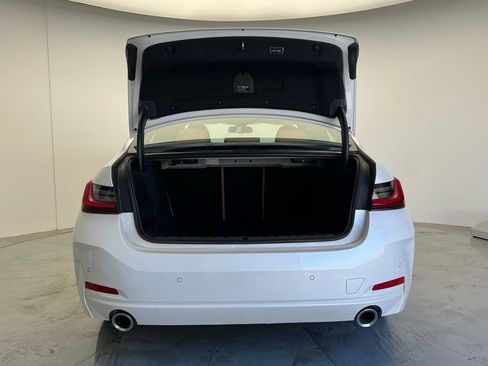 Used 2025 BMW 330i Sedan image 5