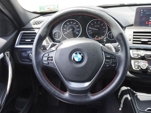 Used 2018 BMW 330i xDrive Sedan AWD/4WD image 40