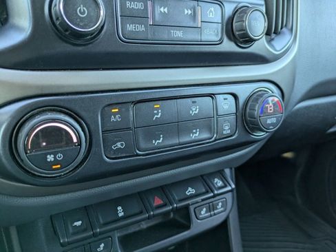 Used 2017 Chevrolet Colorado Z71 image 11