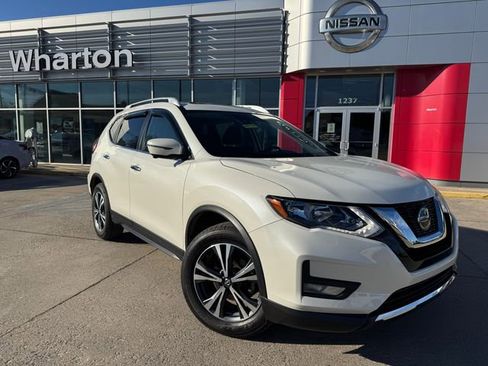 Used 2020 Nissan Rogue SV w/ Sun & Sound Touring Package image 1