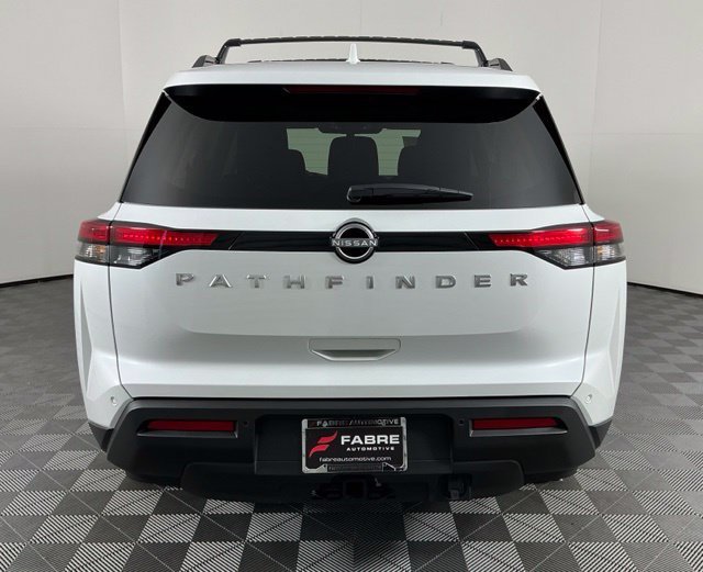 Used 2025 Nissan Pathfinder SV w/ SV Premium Package FWD image 6