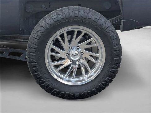 Used 2018 Chevrolet Silverado 1500 LTZ Z71 w/ Centennial Edition image 9