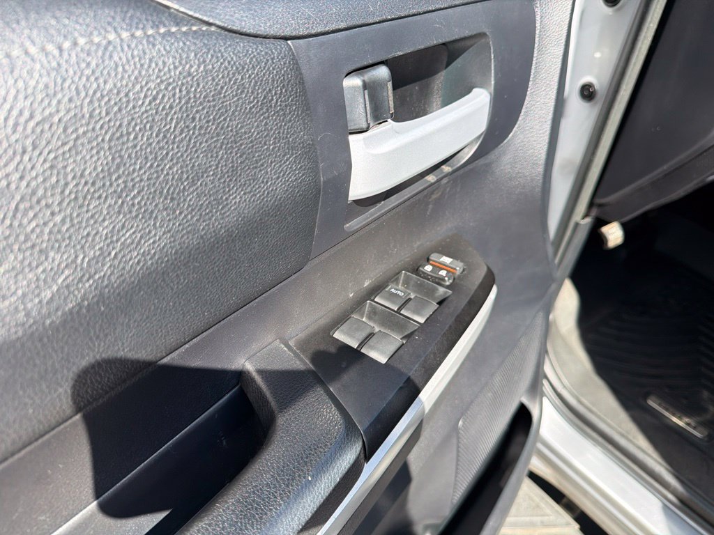 Used 2017 Toyota Tundra SR5 w/ SR5 Upgrade Package RWD image 45