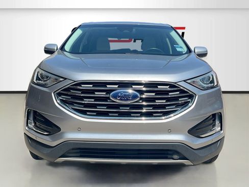 Used 2022 Ford Edge Titanium image 2
