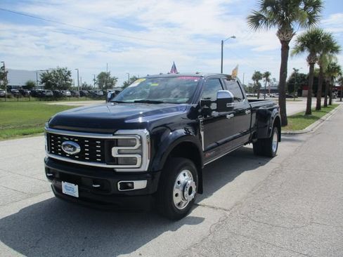 Certified 2024 Ford F450 Platinum w/ FX4 Off-Road Package AWD/4WD image 3