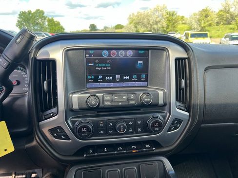Used 2018 GMC Sierra 1500 SLT AWD/4WD image 12