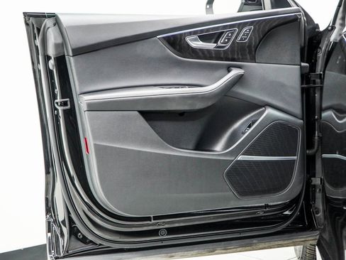 Used 2023 Audi Q8 Prestige image 43