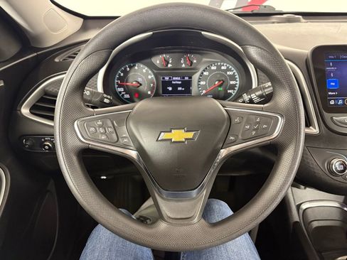 Used 2024 Chevrolet Malibu LT FWD image 19