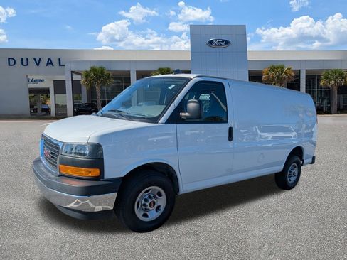 Used 2023 GMC Savana 2500 w/ Driver Convenience Package image 8
