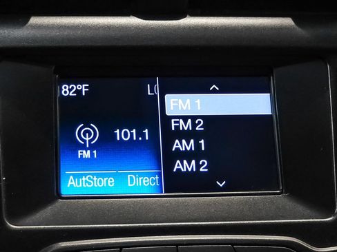 Used 2017 Ford Fusion SE FWD image 27