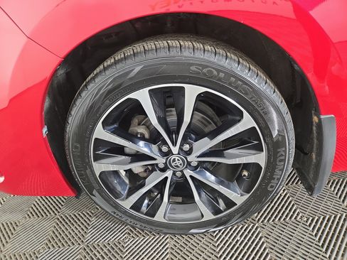 Used 2018 Toyota Corolla L image 33