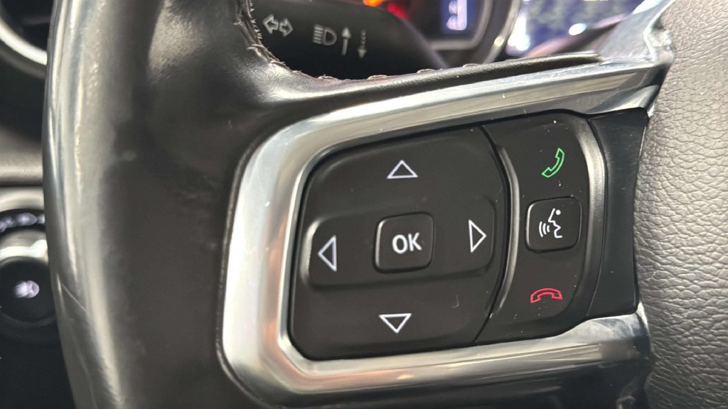 Used 2021 Jeep Wrangler Unlimited Sahara w/ Uconnect 4C Nav & Sound Group AWD/4WD image 23