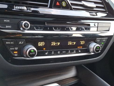 Used 2019 BMW 540i xDrive w/ Premium Package AWD/4WD image 13