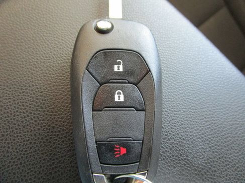 Used 2025 Chevrolet Trax LS FWD image 34