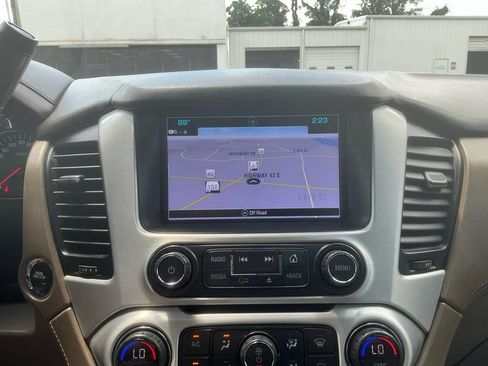 Used 2019 GMC Yukon XL SLT w/ Open Road Package RWD image 26
