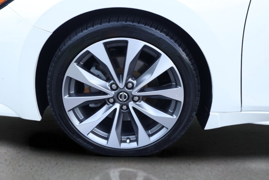 Used 2020 Nissan Maxima Platinum w/ Illumination Package FWD image 9