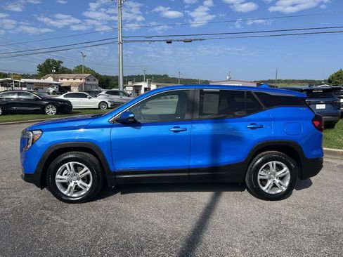 Used 2024 GMC Terrain SLE AWD/4WD image 7