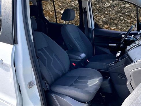 Used 2017 Ford Transit Connect XLT image 7