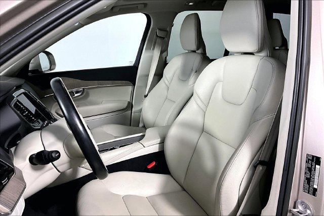 Used 2023 Volvo XC90 B6 Plus AWD/4WD image 26