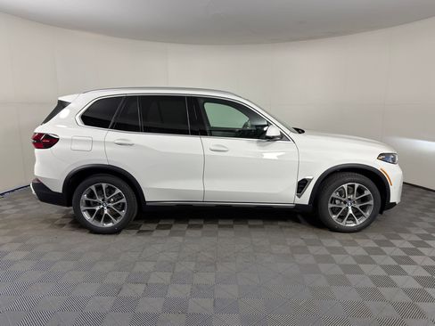 Used 2026 BMW X5 sDrive40i w/ Parking Assistance Package RWD image 8