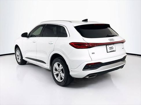 Certified 2025 Audi Q5 Premium w/ Convenience Package AWD/4WD image 7