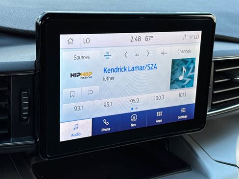 Used 2022 Ford Explorer XLT w/ Equipment Group 202A image 19