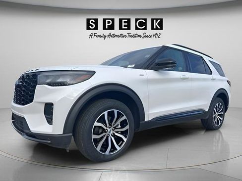 Used 2025 Ford Explorer ST-Line AWD/4WD image 1