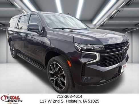 Certified 2024 Chevrolet Suburban RST w/ Luxury Package AWD/4WD image 2