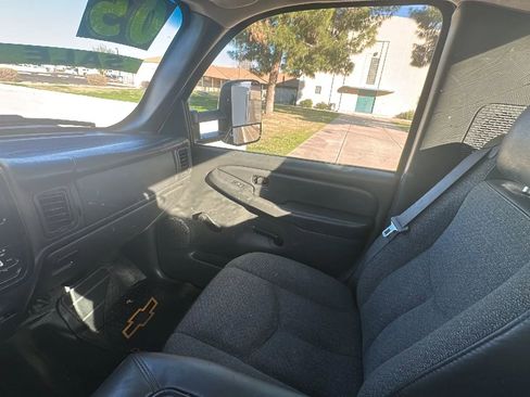 Used 2005 Chevrolet Silverado 3500 2WD Regular Cab image 13